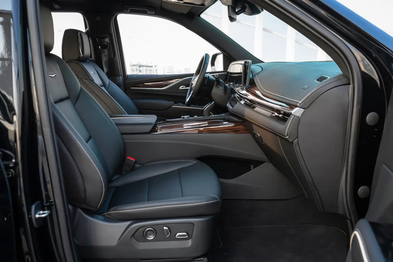 صورة 7 - كاديلاك إسكاليد النسخة السوداء