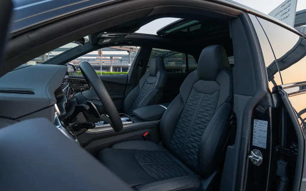 صورة 7 - أودي RSQ8